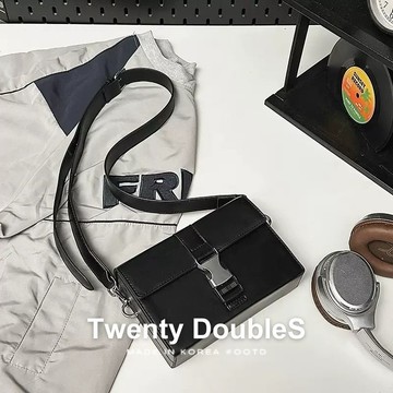 【20ss_select】韓國 單肩斜背信封包 男生包包 女生包包 側背包 肩背包 郵差包 小方包 相機包 男包 女包