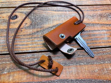 OTONA 那個喜歡巧克力OKK-BBB-B的人的淺棕成人蚊子鑰匙鏈包的把手