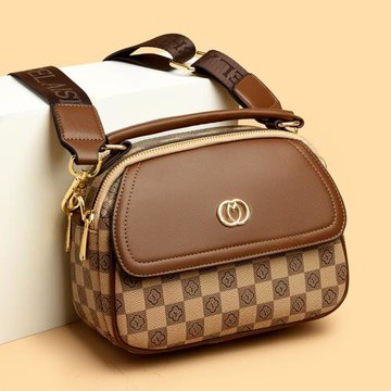 輕奢印花寬肩帶高級感小包2025新款女士休閑百搭軟皮單肩斜挎包潮