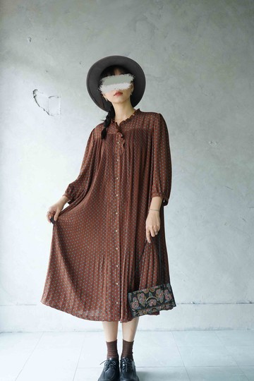 尋寶古著-深咖啡點點水玉荷葉邊飄逸傘版壓褶洋裝