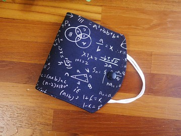 訂製款=口罩暫存套/口罩收納套=台灣布料=數學課=黑(共2色)