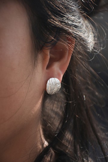 純銀手工肌理圓形耳飾圓牌耳釘