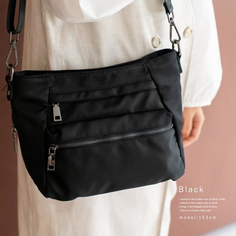 希少 FCRB 23AW　ナイロンショルダーバッグ　タグ付属 希少 FCRB 23AW ナイロンショルダーバッグ タグ付属 - メルカリ