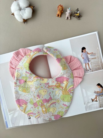 繽紛童話故事 快樂北極熊 飛飛袖圍兜兜  口水巾 嬰兒