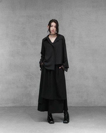 MUKK DESIGN 不規則剪裁雙層袖上衣