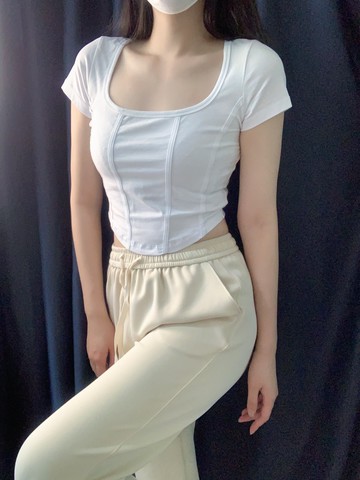 Hollister小海鷗2022春新款修身短款方領魚骨短袖T恤明星同款女