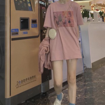 短袖t恤女夏裝寬松百搭油畫印花圓領古著感少女中長款上衣潮1入