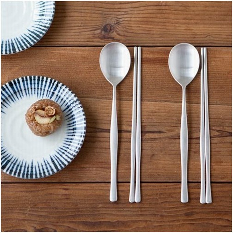 韓国雑貨 曲線が高級感を演出 ホテル仕様のお箸 スプーン 2膳セット 韓国食器 可愛い かわいい 韓国 お土産 通販 Lineポイント最大0 5 Get Lineショッピング