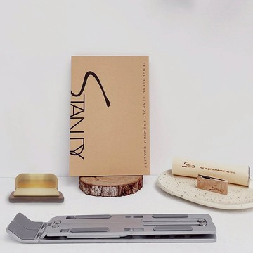 STANDLY畢業送禮推薦 - 支架*1 / 名片座*1 / 能量棒*1/隨身碟*1