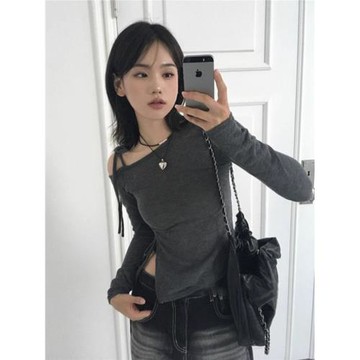 2025新款秋季美式小眾復古洋氣潮流側邊系帶開叉修身露肩吊T恤女