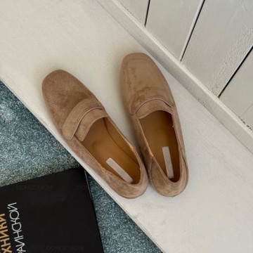 DONGCHICHI  秋季必備 麂皮樂福鞋 兩穿 懶人鞋 軟底  復古方頭 女平底鞋 杏色 G119