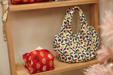 手提包 外出隨身包 外出實用包_客製化選布