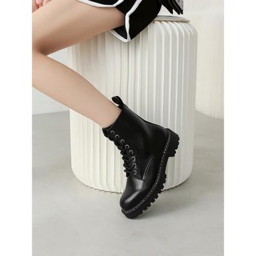 【咩咩商店】百搭新款英倫風綁帶機車帥氣短靴甜酷炸街馬丁靴女潮