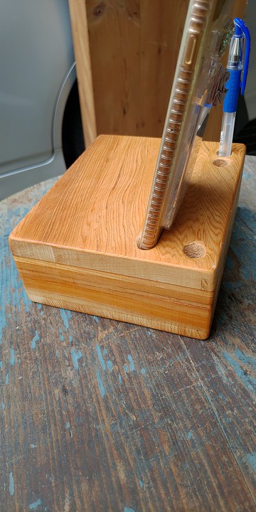 T5台灣檜木手機擴音座、名片座、筆座16.5公分x13.5公分x6.5公分