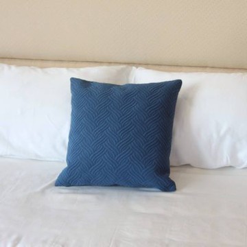 LAMINA麻花條紋素色抱枕-藍