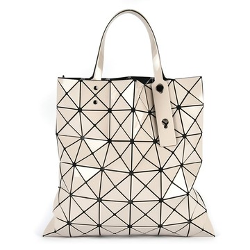 ISSEY MIYAKE三宅一生BAO BAO LUCENT亮面6x6手提包 肩背包(米色)390104-40