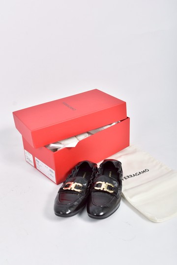 （US5）ferragamo黑色牛漆皮金標鬆緊樂福鞋