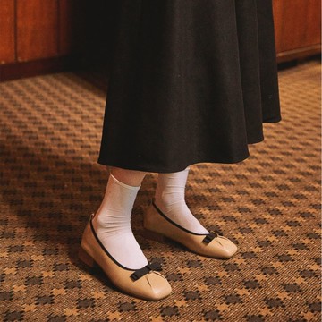 PRE-ORDER SPUR Pleats Bow Ribbon Flat -UA9022BE