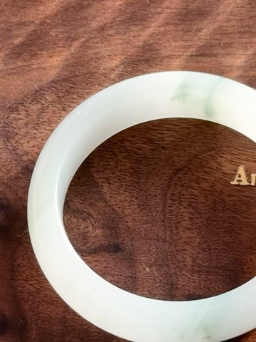 天山冰翠丨天山翠手鐲丨灌注水晶靈氣丨彌雅原創設計