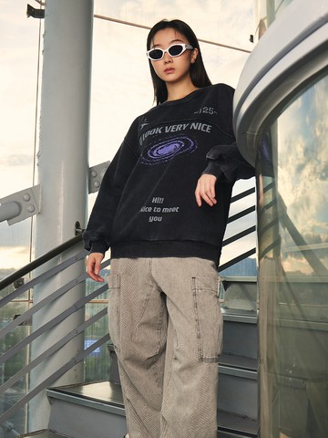 個性漩渦圖案大學T