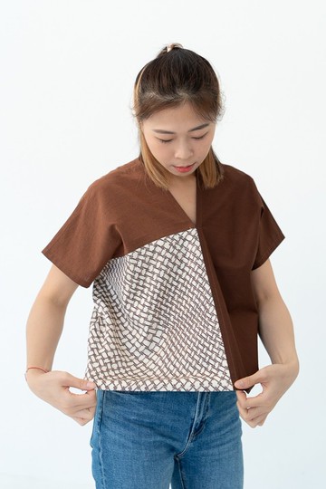 獨一無二日式交叉格紋木造建築風咖啡色撞色拼接四方衣四角衣