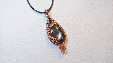 【吸引力】金運石吊墜 /黑銀線石/2024新年 /防小人 /驅兇避邪