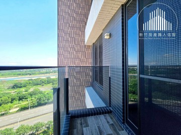 鴻柏虹光｜景觀質感3房平車《金雅重劃》湳雅大魯閣｜新竹市北區金雅路