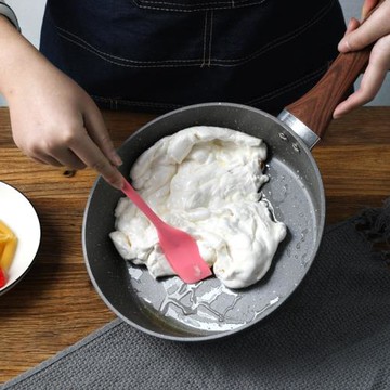 麥飯石煎平底鍋牛軋糖不粘鍋沾做雪花酥鍋電磁爐蔓越莓干烘焙