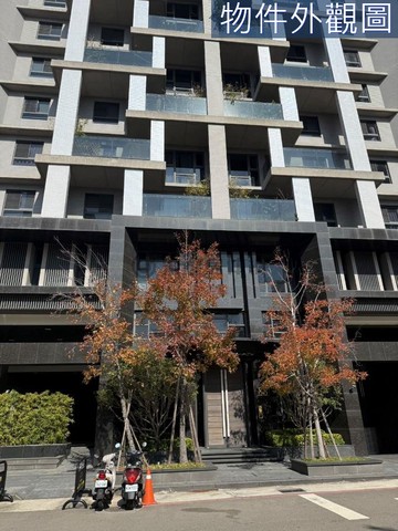 逢甲十二期文華苑帝王雙併戶四房雙車位雙露台｜台中市西屯區西苑一街