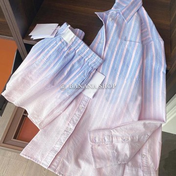香蕉芭那那~超級好看！顯瘦豎條紋襯衣2021年初秋漸變條紋襯衫女