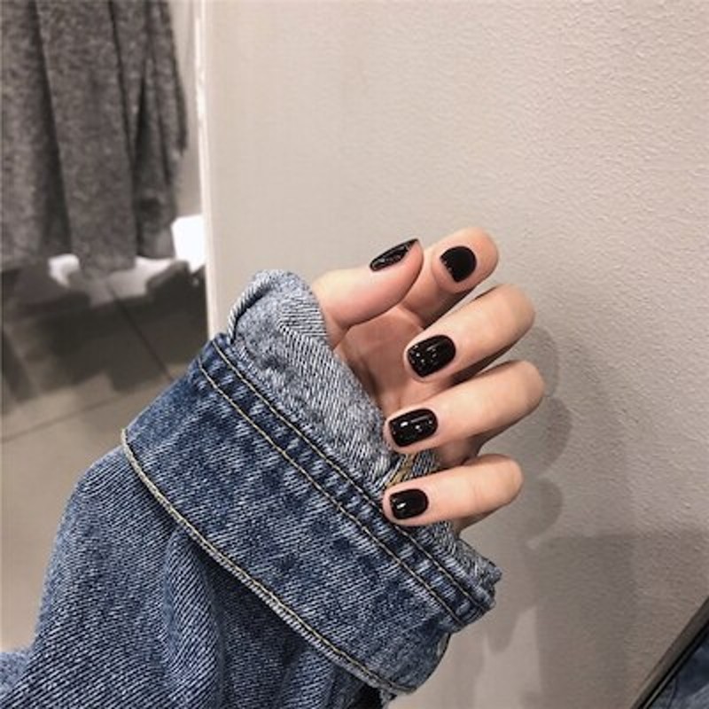 ミニブラックネイルチップ つけ爪 ショート オーバル フルカバー かわいいネイル 通販 Lineポイント最大1 0 Get Lineショッピング