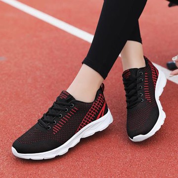 2026春夏練車女鞋網紅休閑運動鞋軟底平底跑步鞋女士旅游透氣單鞋