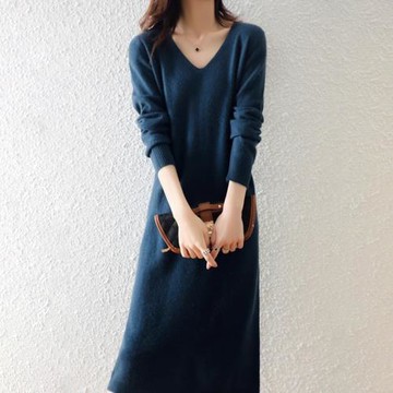 【LANNI 藍尼】★柔軟V領長袖素色連身裙(女裝/長袖/洋裝/連衣裙)