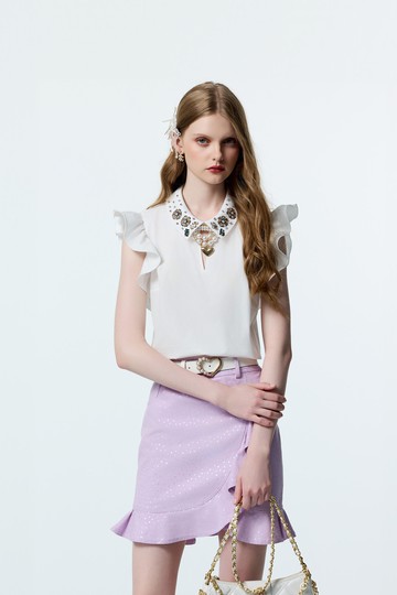 綴華麗鑽飾領片上衣