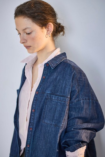 深藍V領下擺抽繩牛仔襯衫