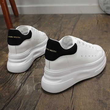 超輕內增高女鞋10-12CM小白鞋女2025春新款百搭厚底松糕休閑單鞋