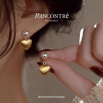 售完絕版‼️『現貨/韓國 小珍珠 霧感垂墜愛心耳夾』Rencontre 無耳洞救星 夾式耳環 耳夾 珍珠 愛心耳夾