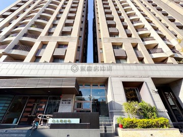 大雅｜學府商圈｜久樘好雅｜邊間四房採光平車戶｜台中市大雅區學府路