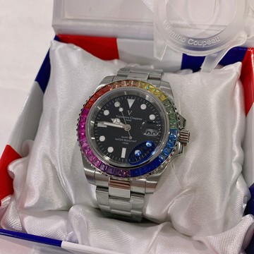 (Little bee小蜜蜂精品)Valentino 范倫鐵諾 彩鑽水鬼系列 藍寶石鏡面 石英款 水鬼鋼錶