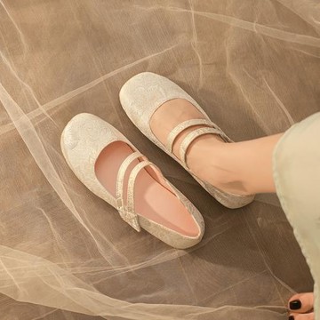 ⭐~柔軟又舒適~⭐漢服鞋子女古風繡花鞋布鞋平底淺口單鞋國風