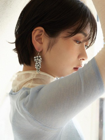 Pearl Handcrafted Delicate Grape Earring [Sky Blue]