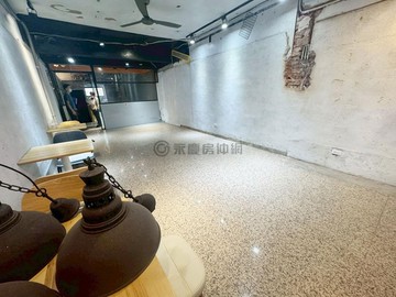 大東捷運商圈正路上透天燙金店面｜高雄市鳳山區經武路