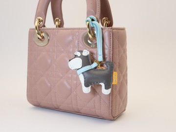 俏皮雪納瑞 真皮吊飾| NFC 智能守護