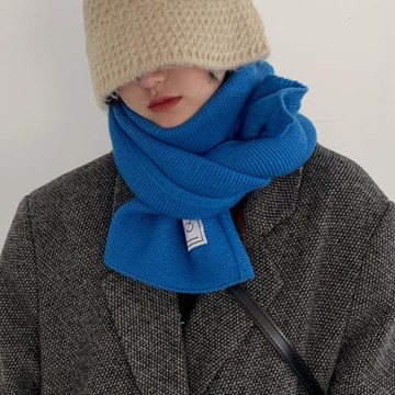克萊因藍小眾針織圍巾女2025冬季新款韓版百搭情侶送禮物圍脖男生
