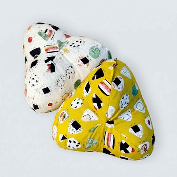 三角飯糰紓壓枕 日本製造 細膩工藝 美食文化 春季新品 - 醃蘿蔔黃