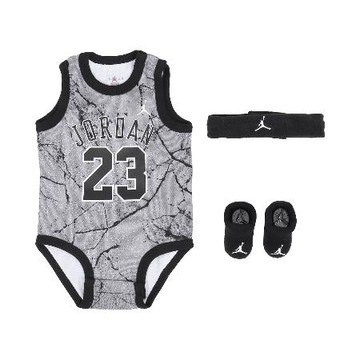 Nike 包屁衣 Jordan 灰 黑 無袖 純棉 襪子 頭帶 嬰兒 小童 小朋友 三件組 禮盒 JD2433029NB-002