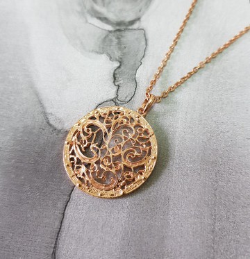 925純銀飾 玫瑰金抗敏鍍金 個性縷空雕花蕾絲大圓墜項鍊 18吋鍊