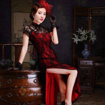 現貨快速出貨｜改良鏤空蕾絲長旗袍氣質復古演出服長款洋裝修身包臀走秀表演寫真｜斜襟黑絲紅布｜水水女人國