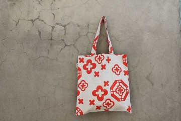 【ZhiZhiRen】厵 | 男朋友包 - 前金窗花