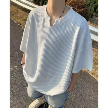 【台灣出貨】2026新款肌理感短袖街頭風寬鬆V領上衣男女款痞帥大碼時尚體恤衫